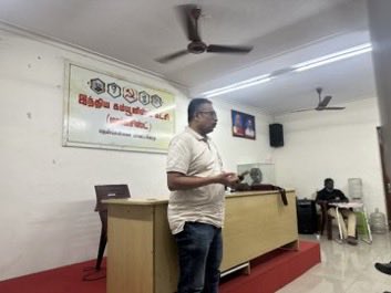 velu_ramavel's tweet image. லெனினியம் கற்போம்! லெனினிடம் கற்போம்!

தென்சென்னை மாவட்டம் சார்பில் லெனின் தேர்வு நூல் தொகுதி-5 குறித்த படிப்பு வட்டம் இன்று வடபழனி மாவட்டக்குழு அலுவலகத்தில் நடைபெற்றது.

#Lenin #CPIM #StudyCircle #Chennai #Marxism #Leninism