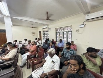 velu_ramavel's tweet image. லெனினியம் கற்போம்! லெனினிடம் கற்போம்!

தென்சென்னை மாவட்டம் சார்பில் லெனின் தேர்வு நூல் தொகுதி-5 குறித்த படிப்பு வட்டம் இன்று வடபழனி மாவட்டக்குழு அலுவலகத்தில் நடைபெற்றது.

#Lenin #CPIM #StudyCircle #Chennai #Marxism #Leninism