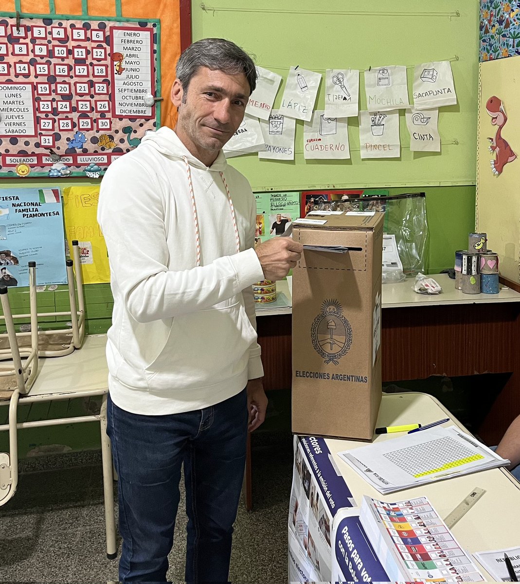 🗳️¡YA VOTÉ!🇦🇷

👉🏻Hoy es muy importante que vayas a votar, ejerzamos nuestro derecho💪

#TodosAVotar #EleccionesLegislativas2025