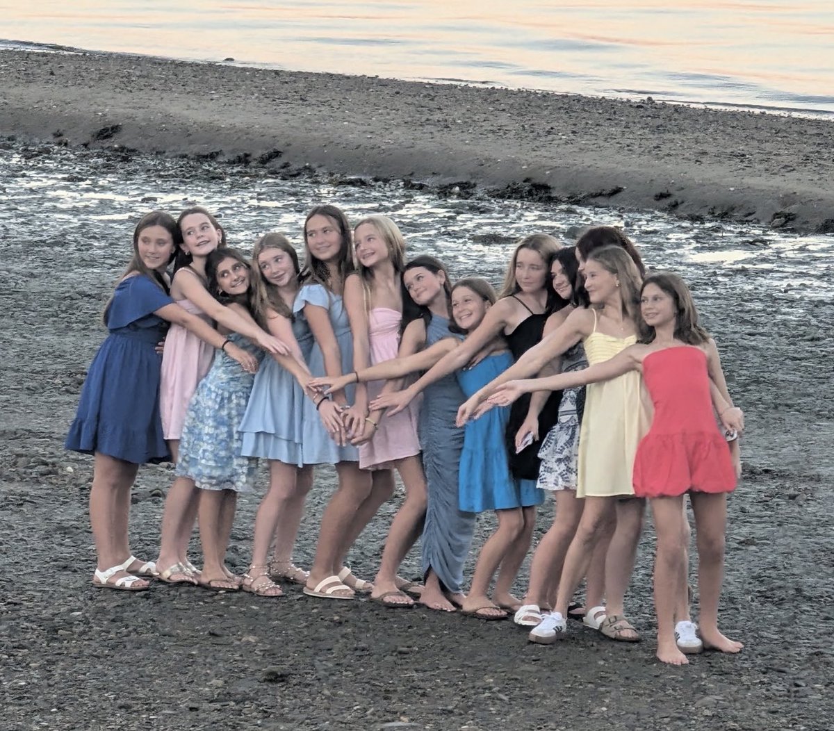PlymouthCoach's tweet image. 13th BIRTHDAY - Duxbury Besties celebrated their friend’s big day in style via our 40’ stretch Limo. first stop was Duxbury Beach for photographs, McDonald's then JC's Ice Cream.
Happy Birthday.
#southshoreslimoservice
#specialoccasionlimo
#arrivetogether
#girlsdayout
#duxburyma