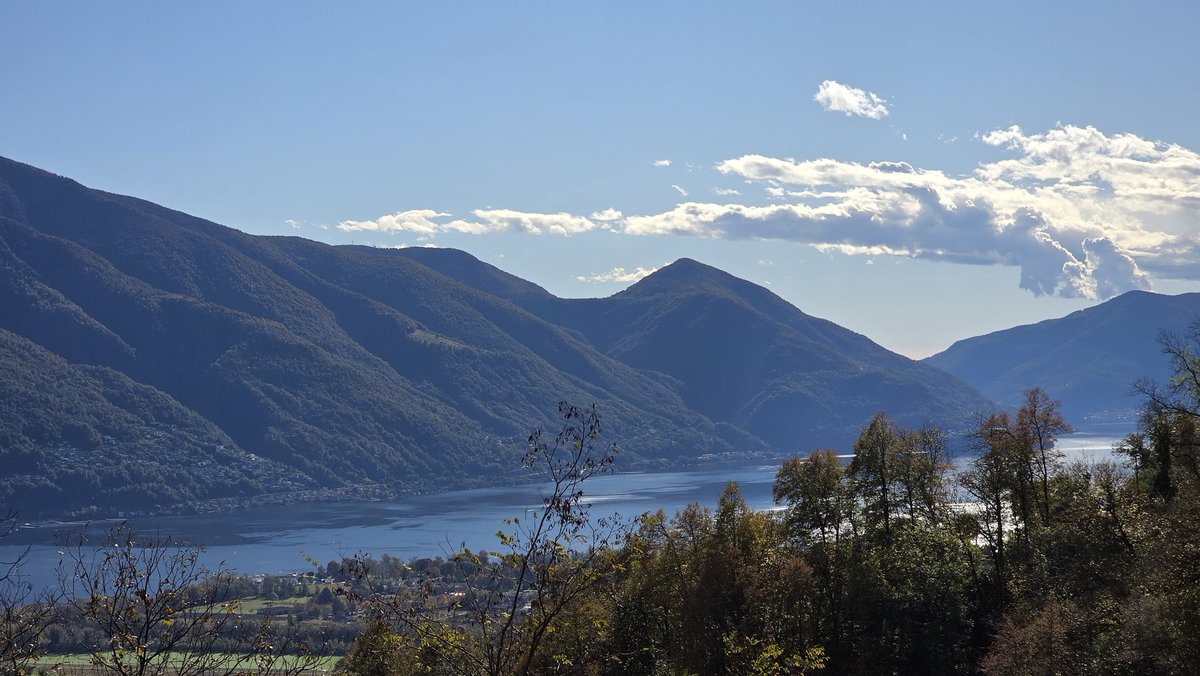 Wonderful view today from #SentieroAlto above #Locarno - Orselina
