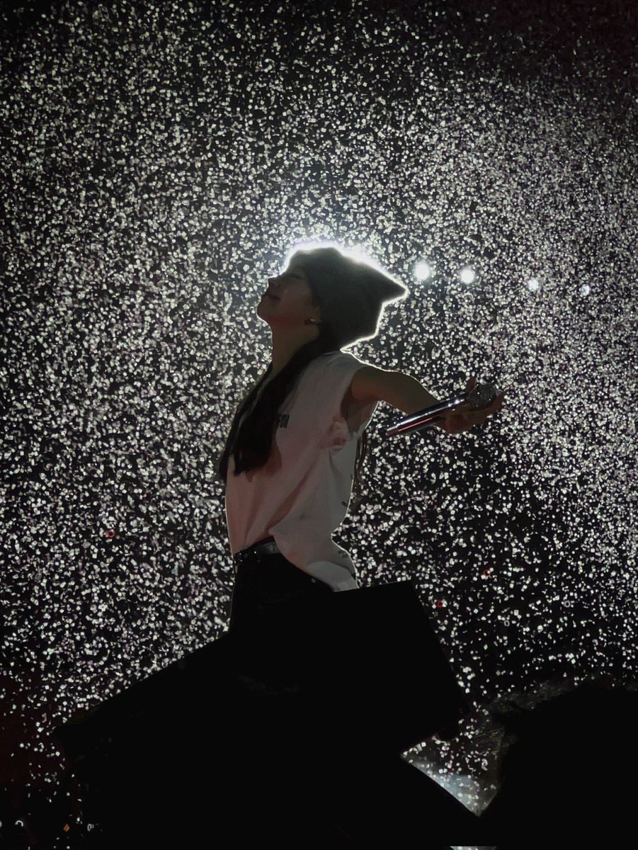 dahyunpopbase's tweet photo. THIS PHOTO IS AURA. 🔥 https://t.co/eVxXYfyoFn