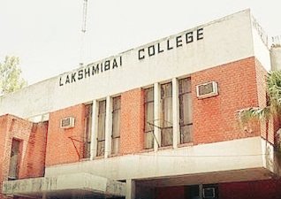 pranjan21's tweet image. A 2nd year student of Laxmibai college of delhi university has been attacked with acid by 3 person. The victim is seriously injured and admitted to hospital. Delhi police has formed many teams to hunt for the accused.  #breakingnews‌ #acidattack #delhiuniversity #delhiacidattack