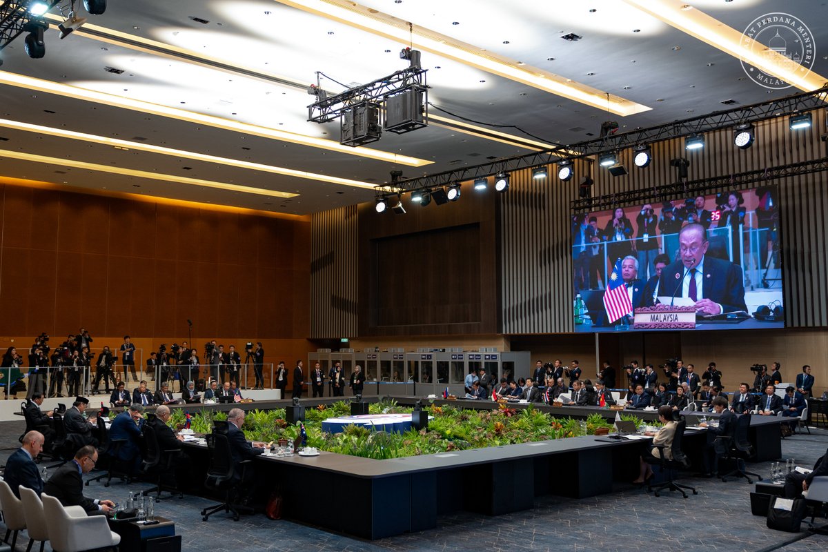 anwaribrahim's tweet image. Di Mesyuarat Pemimpin Komuniti Sifar Pelepasan Asia (AZEC) sempena Sidang Kemuncak ASEAN Ke-47 hari ini, saya tegaskan keperluan ASEAN untuk meneruskan iltizam peralihan tenaga serantau dengan menghormati keunikan setiap negara dalam menuju masa depan rendah karbon.

Rakan-rakan…