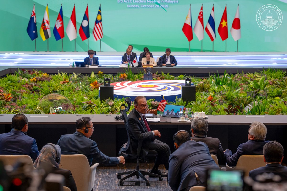 anwaribrahim's tweet image. Di Mesyuarat Pemimpin Komuniti Sifar Pelepasan Asia (AZEC) sempena Sidang Kemuncak ASEAN Ke-47 hari ini, saya tegaskan keperluan ASEAN untuk meneruskan iltizam peralihan tenaga serantau dengan menghormati keunikan setiap negara dalam menuju masa depan rendah karbon.

Rakan-rakan…