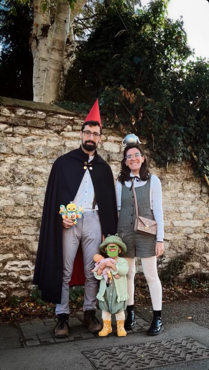 FCoroado's tweet image. Over the garden wall costumes to go to the pumpkin patch 🎃