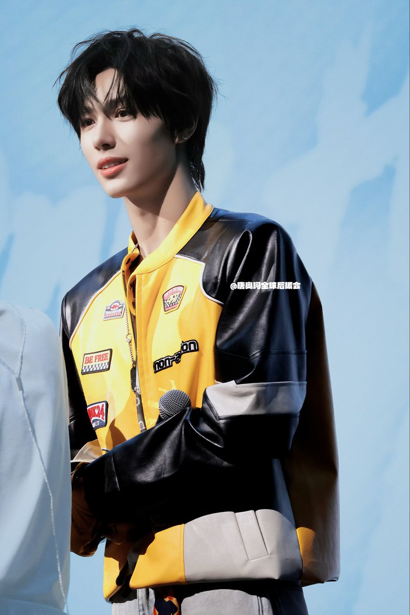 251026 | GuangZhou fan meeting 
Fancam 4p

#Omar #唐奥玛 #OmarTang #NexT1DE_OMAR