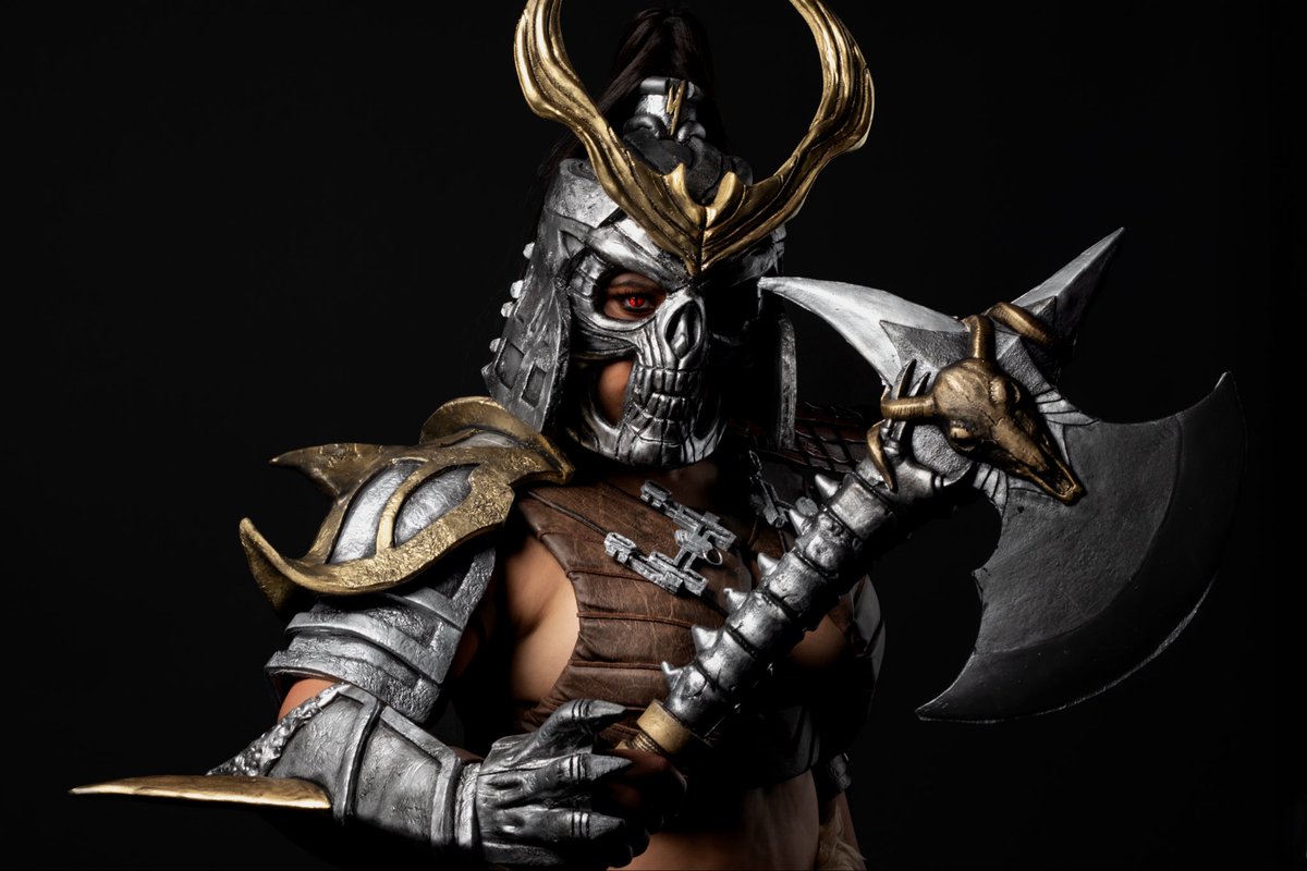 justyeliz's tweet photo. Every layer of paint, every rivet, was my tribute to Outworld’s Emperor.

Photo- @brianwhylde 

@Todd_Garner @MKMovie @MortalKombat @MartynFord_ #mk2 #MortalKombat https://t.co/7p4k6F2sGv