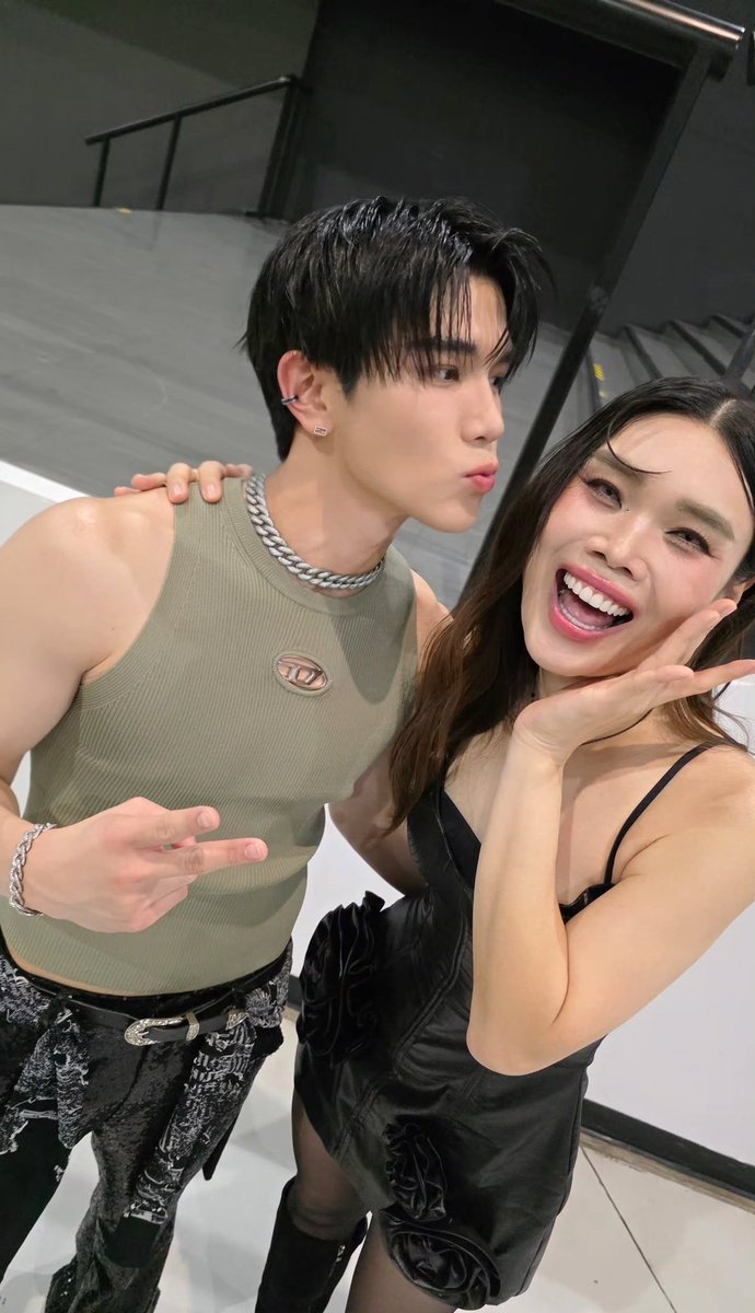 fourttwt's tweet image. bantu pilihin ava dong gais 🙏