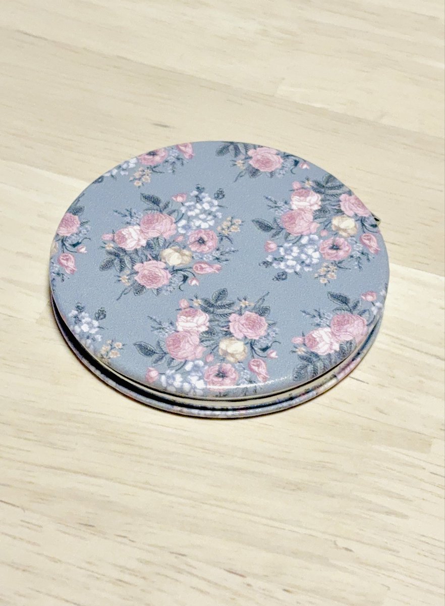 jinorarv76's tweet image. HOME WORKS さん。
コンパクトミラーをゲットしました✨✨
お客様が沢山でしたのであまりお写真は撮らないようにしました。キャンドルだけ🕯️

#homeworks #土手町 #弘前