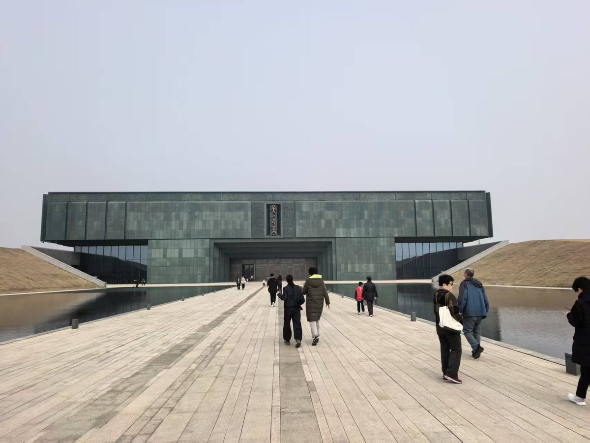 Britishcoverage's tweet image. Stepping into the National Museum of Chinese Character, it feels like the inscriptions on oracle bones are engraved with the codes of the Shang Dynasty, and the epigraphs on bronze artifacts tell the story of the ritual and music era of the Spring and Autumn Period.