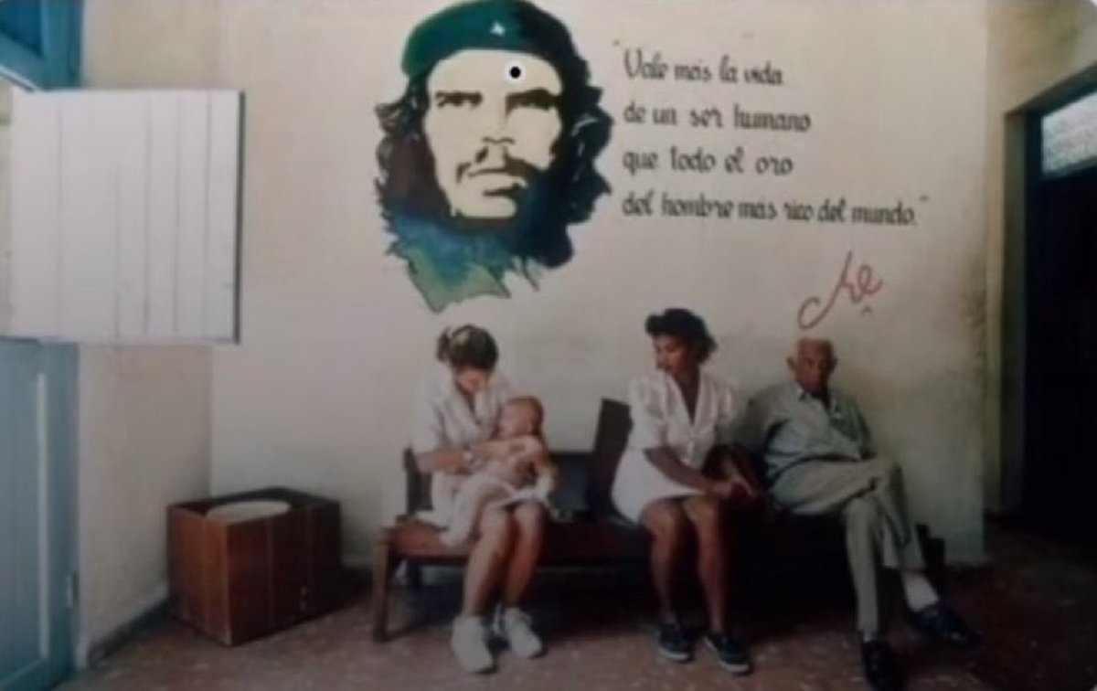 “Tek bir kişinin hayatı, dünyadaki en zengin insanın mal varlığından milyonlarca kat daha değerlidir.”

📍Küba’da bir hastane duvarı