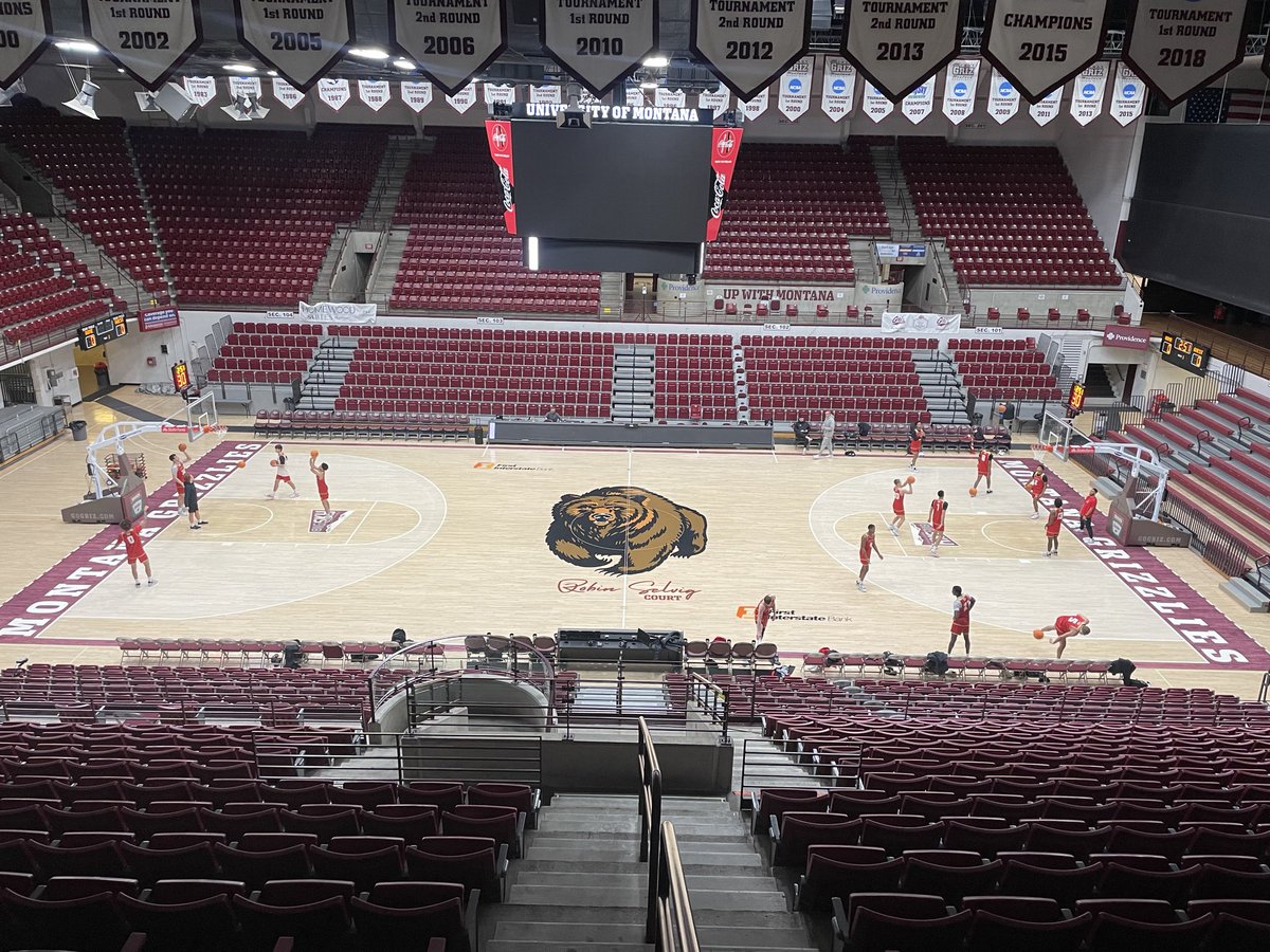 Morning shootaround in Montana. 
#GoPios