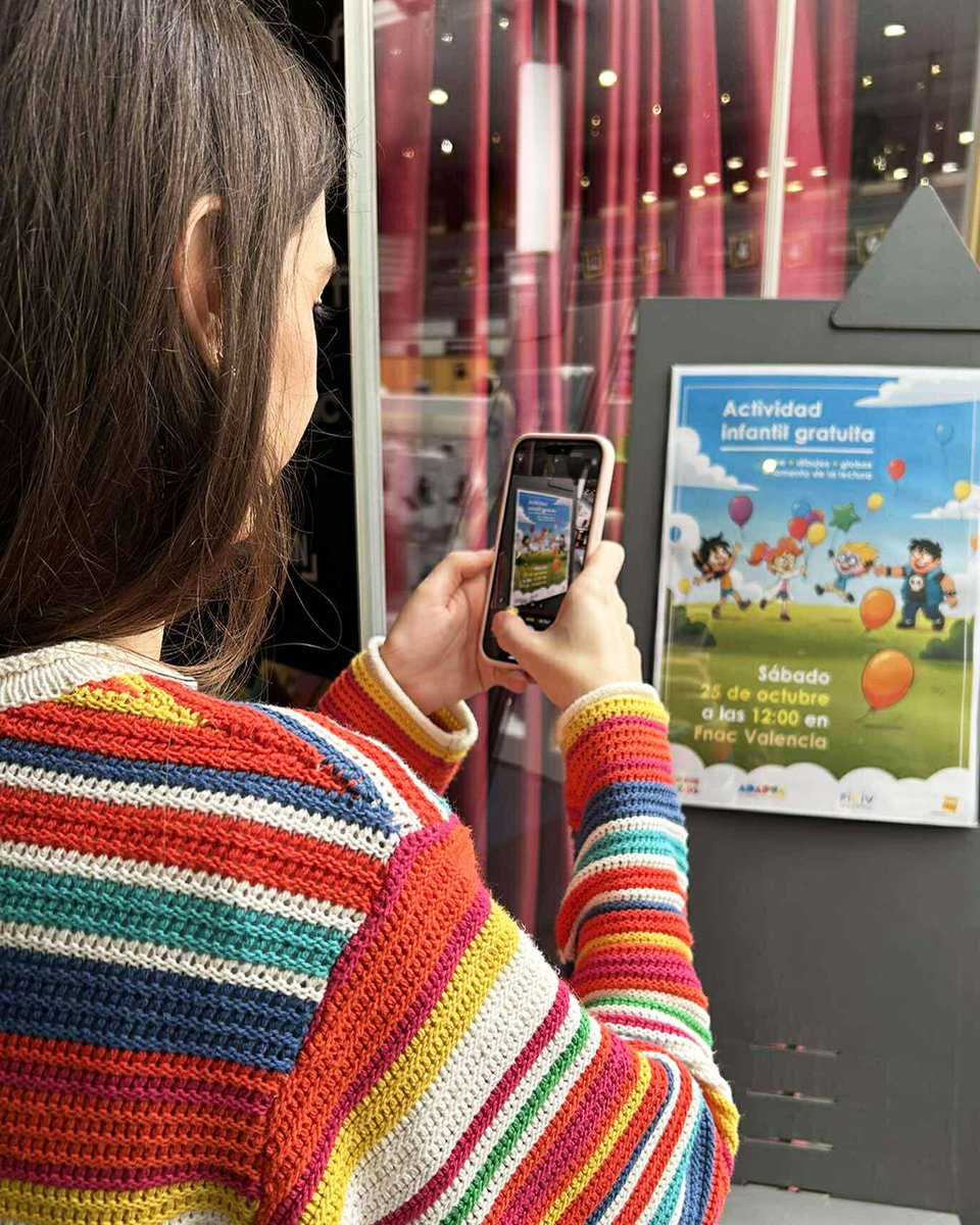 MERCACINE KIDS 🎬📕🥳 Gracias a Adapta Kids, el nuevo sello infantil de Adapta Market, pudimos ver en el fórum cultural de Fnac Valencia el precioso cortometraje de animación valenciano "El Capitán Zheimer", dirigido por Silvia Carpizo, producido por Joana Chilet y basado en el