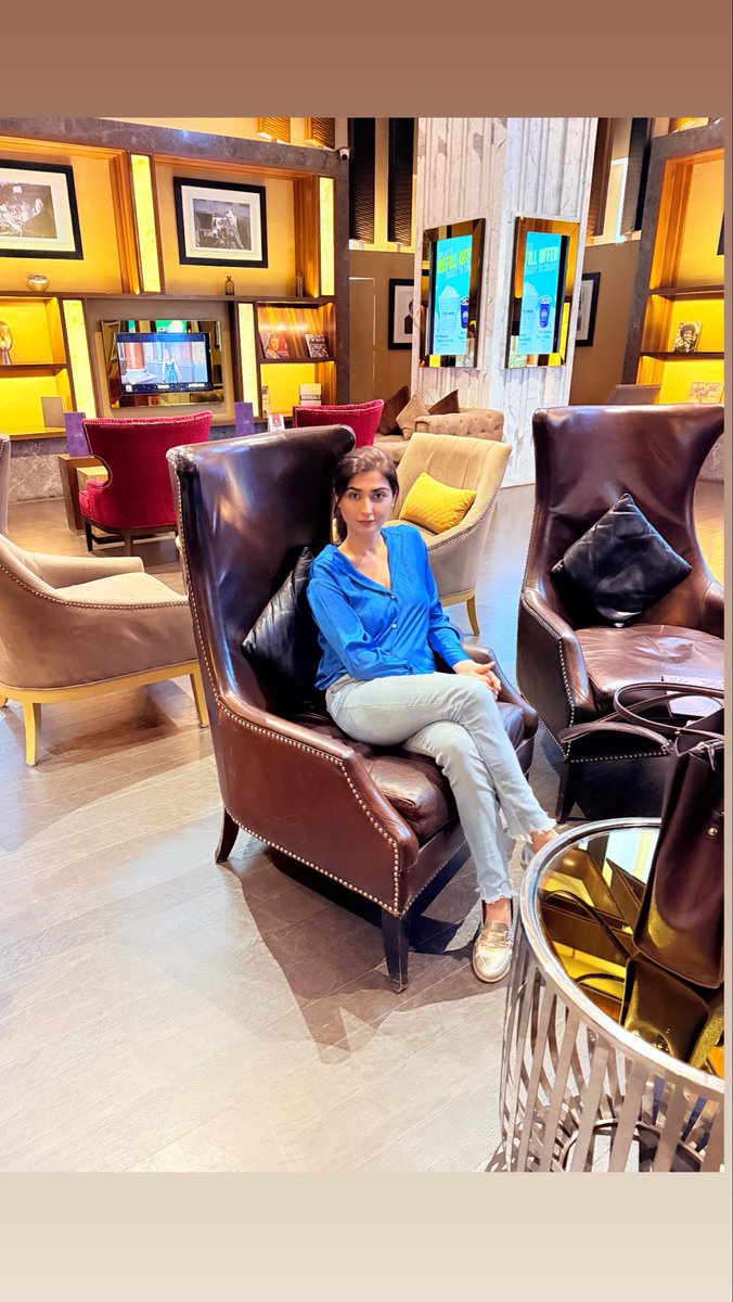 Effortless in everything — especially elegance. 💅🏻👸