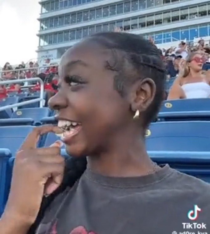 como pode domingo ser real o dia dos maridos gostosos na academia sempre uma surpresa mais abençoada q a outra ô glória