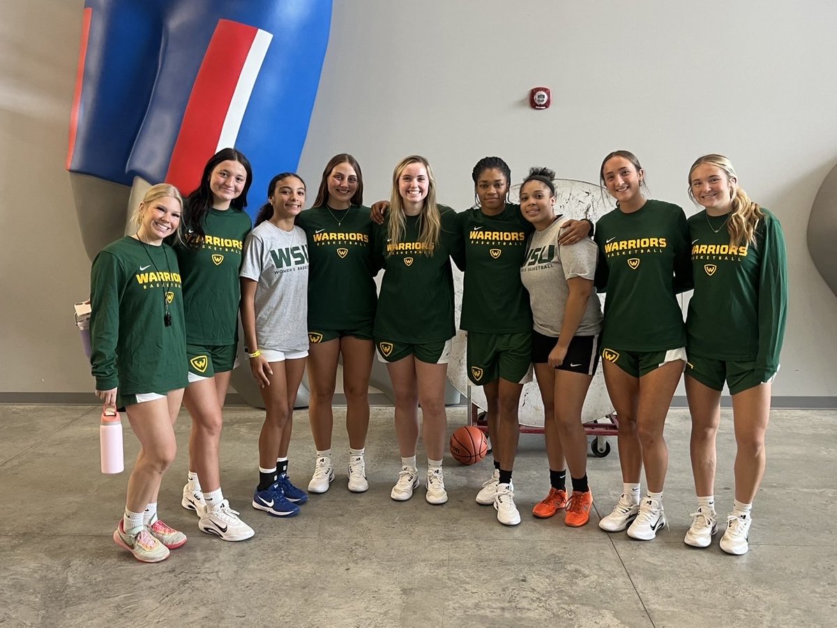Wanted to take time to thank <a href="/CoachLohr/">Carrie Lohr</a> and <a href="/AndytheTartar/">Andrew Ayrault</a> for an amazing Elite Camp yesterday! Big S/O to <a href="/WSUWarriorsWBB/">Wayne State WBB</a> and players for their time, wisdom, and motivation! Go Warriors!