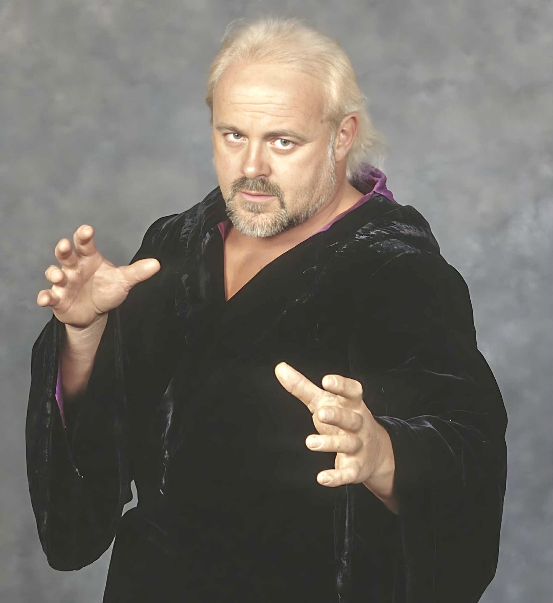TheDaveDynasty's tweet image. Remembering #KevinSullivan who was born October 26, 1949
🛜 linktr.ee/rasslepod