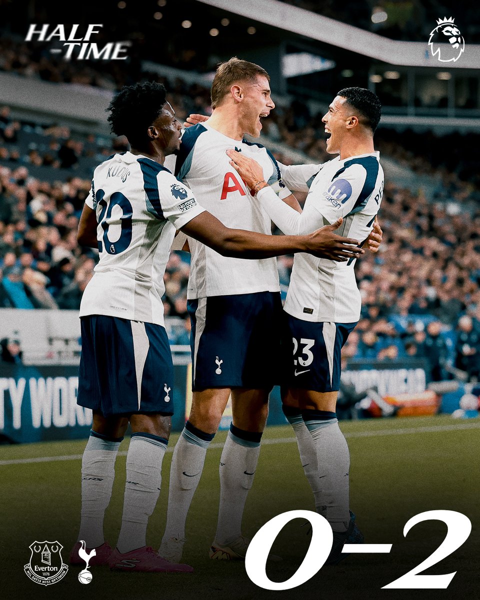 We lead by two at the break!