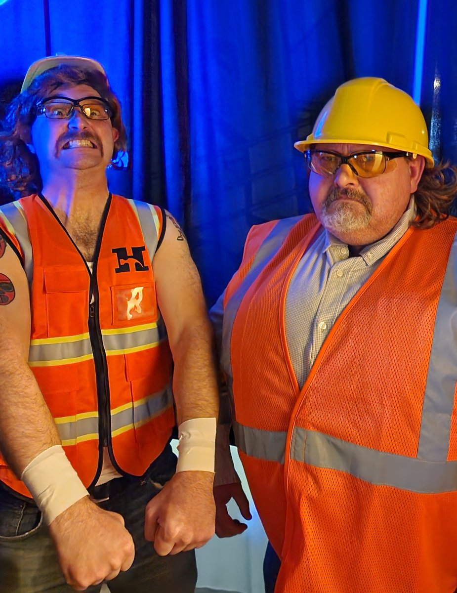 When you're a Hammer ... everybody looks like a nail!

Celebrating Halloween early alongside Bulldog Bob Brown Jr. <a href="/powprowrestling/">POW! Pro Wrestling</a> #POWBumps