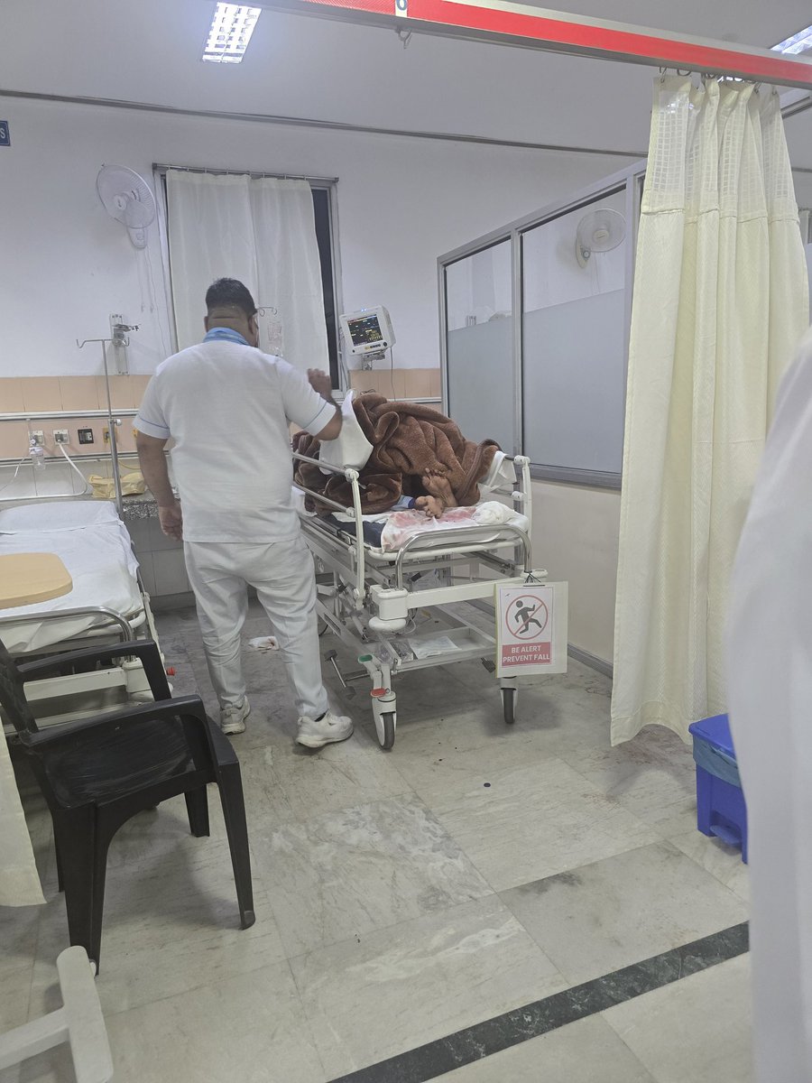 ग्रेटर नोएडा के दादरी थाना इलाके में हथियार बंद बदमाशों ने दो लोगों को चाकू मारा गंभीर हालत में निजी अस्पताल में भर्ती  <a href="/noidapolice/">POLICE COMMISSIONERATE GAUTAM BUDDH NAGAR</a> <a href="/Uppolice/">UP POLICE</a> <a href="/DCPGreaterNoida/">DCP Greater Noida</a>