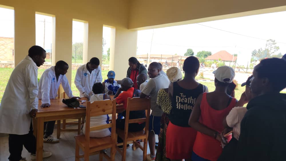 KarangwaChri's tweet photo. This morning, I joined the Siporo ya Bose Outreach π
Real impact.
Each outreach reminds me why community health matters ~ itβs more than service, it's connection.
Proud to be part of a movement building a healthier Rwanda. π·πΌ
#RwandaCares #HealthInAction #CommunityImpact https://t.co/5Cr6qsYLo9