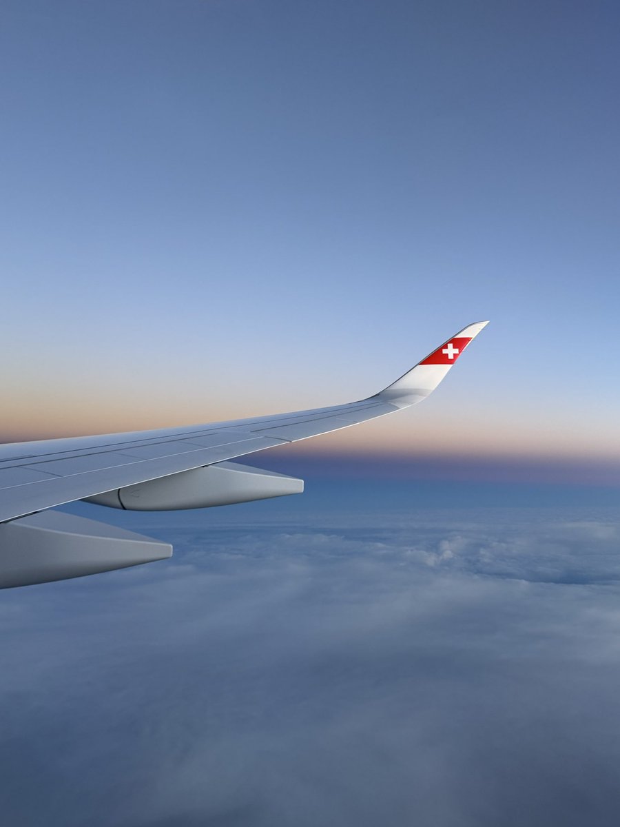 geeks_aviation's tweet photo. Inside yesterday’s Inaugural SWISS A350 flight to Palma de Mallorca 

3) Inflight

#Swiss #A350 #Zurich #Switzerland https://t.co/C1EW5n6Huj