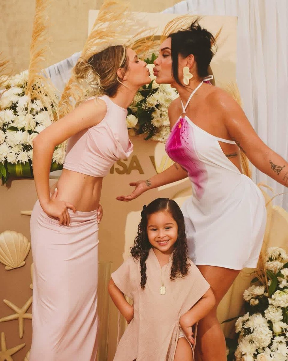reydeclafb's tweet photo. 🌞¿En una escala del 1 al 10, qué tan VIABLE es que una mujer con hijos encuentre un NUEVO AMOR SERIO y DURADERO?🖐️

🗣️1 = Casi imposible (hijos = sentencia de soledad)

🗣️10 = Totalmente viable (hijos no frenan nada) https://t.co/F0YpCb37b5