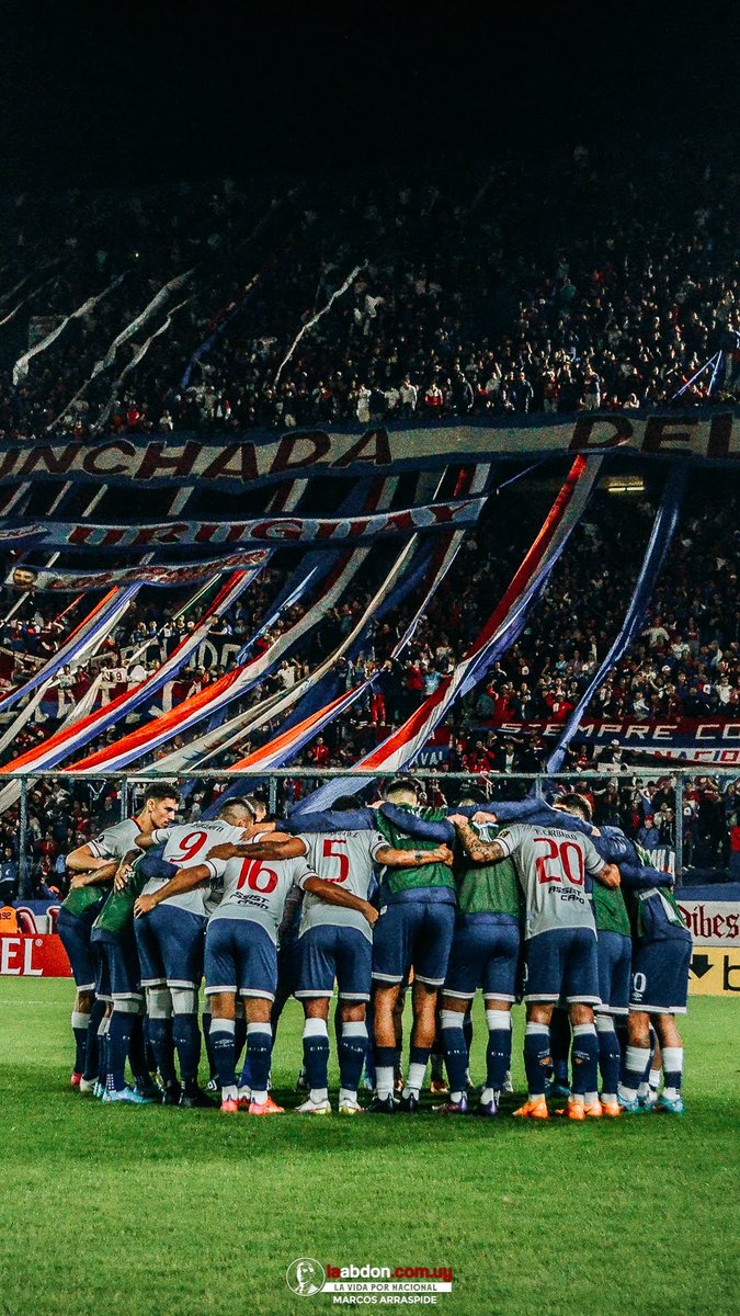 NACIONAL SIEMPRE VOY CON VOS, NACIONAL YO TE QUIERO VER CAMPEÓN,  LA COPA QUIERO GANAR Y OTRA VEZ IR A JAPON🔵⚪🔴