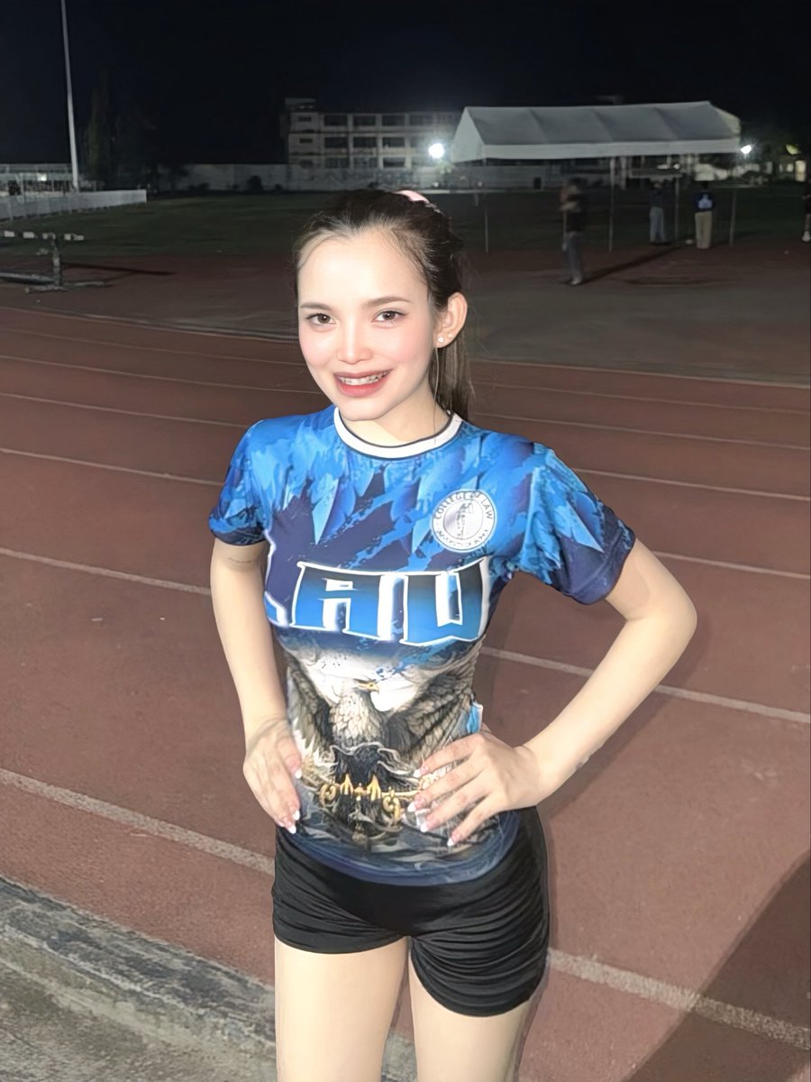 jb_saco's tweet photo. Training hard and preparing to conquer my first ever 10K run soon every stride brings me closer I’m ready to conquer 🏃‍♀️💪🔥

#IBPBohol #RunAtLaw2025 #JusticeInAction #IBPBoholRunAtLaw https://t.co/SUjgxhjK2V