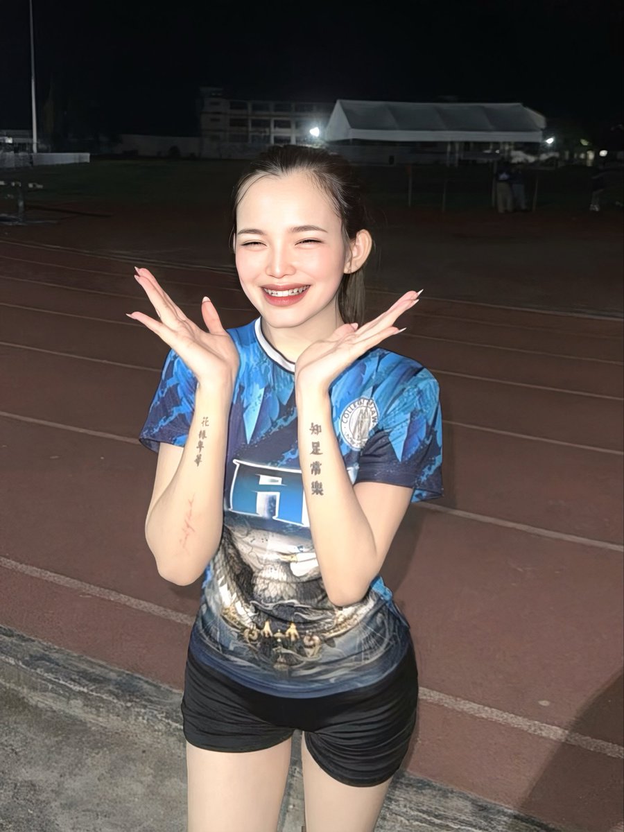 jb_saco's tweet photo. Training hard and preparing to conquer my first ever 10K run soon every stride brings me closer I’m ready to conquer 🏃‍♀️💪🔥

#IBPBohol #RunAtLaw2025 #JusticeInAction #IBPBoholRunAtLaw https://t.co/SUjgxhjK2V