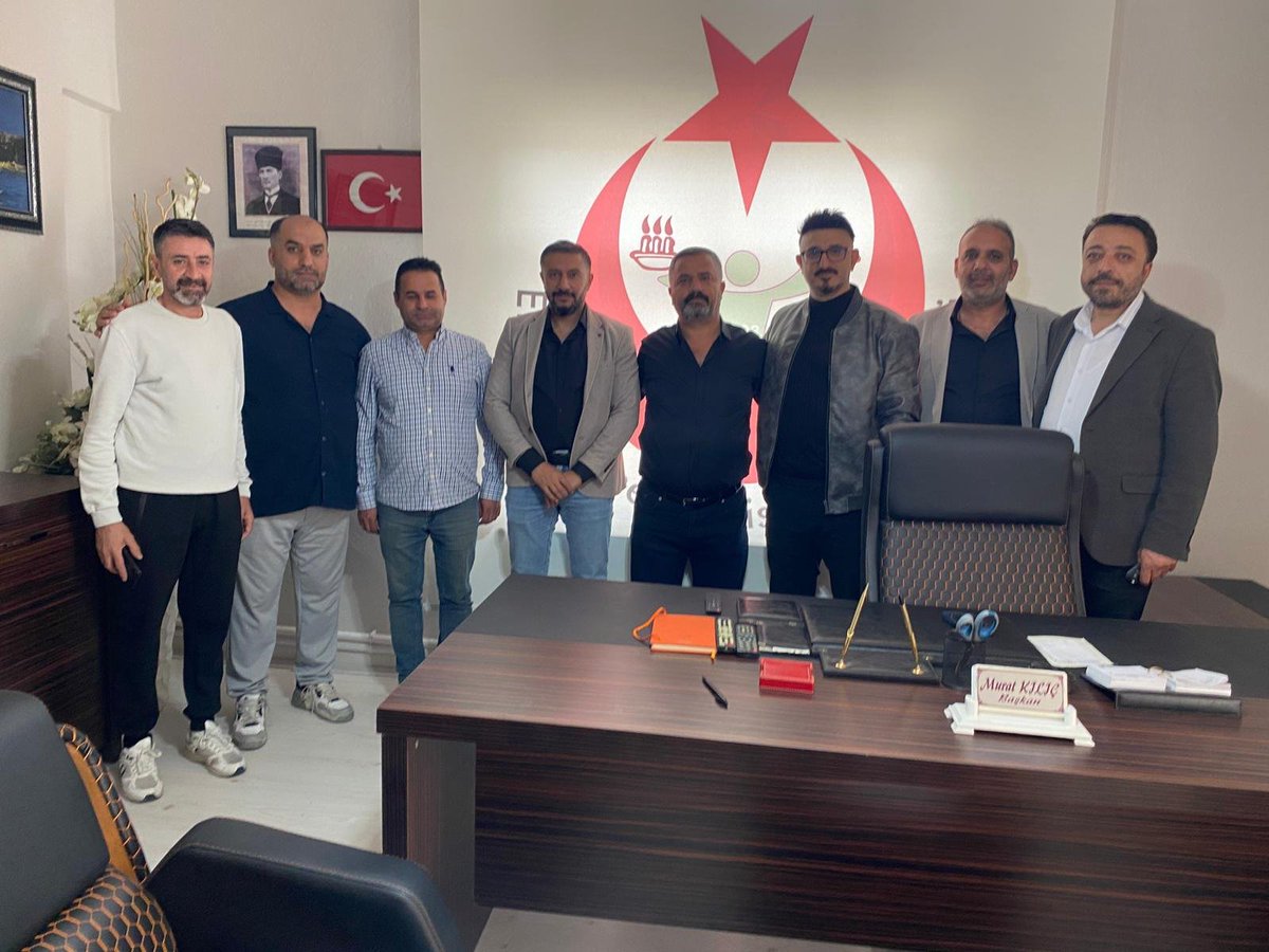 dogetfed's tweet photo. Doğu ve Güneydoğu Eczane Teknisyenleri Federasyonu Toplantısıına ev sahipliği yapan Elazığ Eczane Teknisyenleri Derneği başkanı Murat Kılıç ve yönetim kuruluna bu güzel organizasyon ve misafirperverlikten dolayı teşekkür ediyoruz https://t.co/PULAbb2gtE