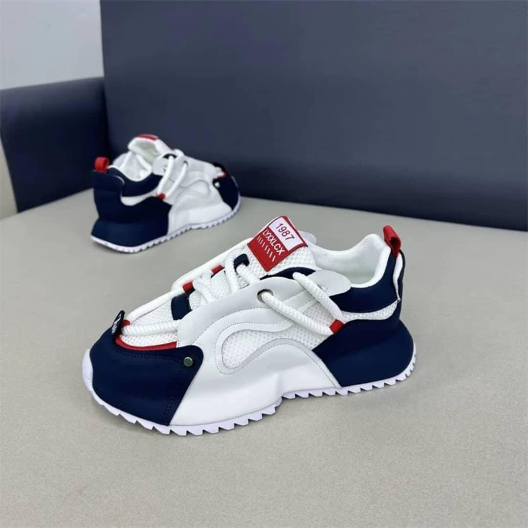 traazqt_store's tweet photo. Classy Unisex Sneakers 👟 

Available ✅ 

Size: 41-45

Price: ₦35,000

Dm to place your order 
Payment validates order
Delivery charges apply 

Nationwide delivery 🚚

Lagos | Akwa Ibom | Abuja | Ibadan | Sneakers | Fashion https://t.co/KmeDn3Asvg