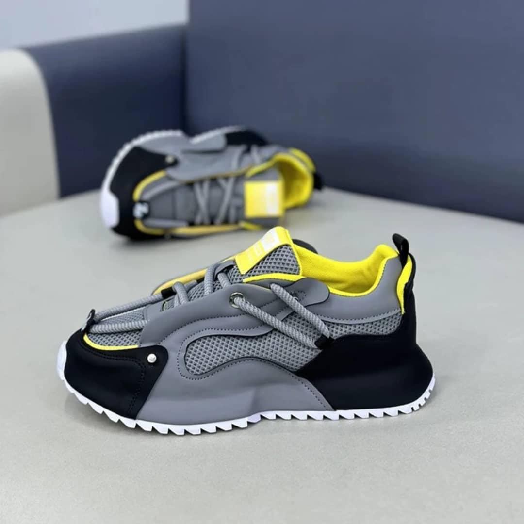 traazqt_store's tweet photo. Classy Unisex Sneakers 👟 

Available ✅ 

Size: 41-45

Price: ₦35,000

Dm to place your order 
Payment validates order
Delivery charges apply 

Nationwide delivery 🚚

Lagos | Akwa Ibom | Abuja | Ibadan | Sneakers | Fashion https://t.co/KmeDn3Asvg