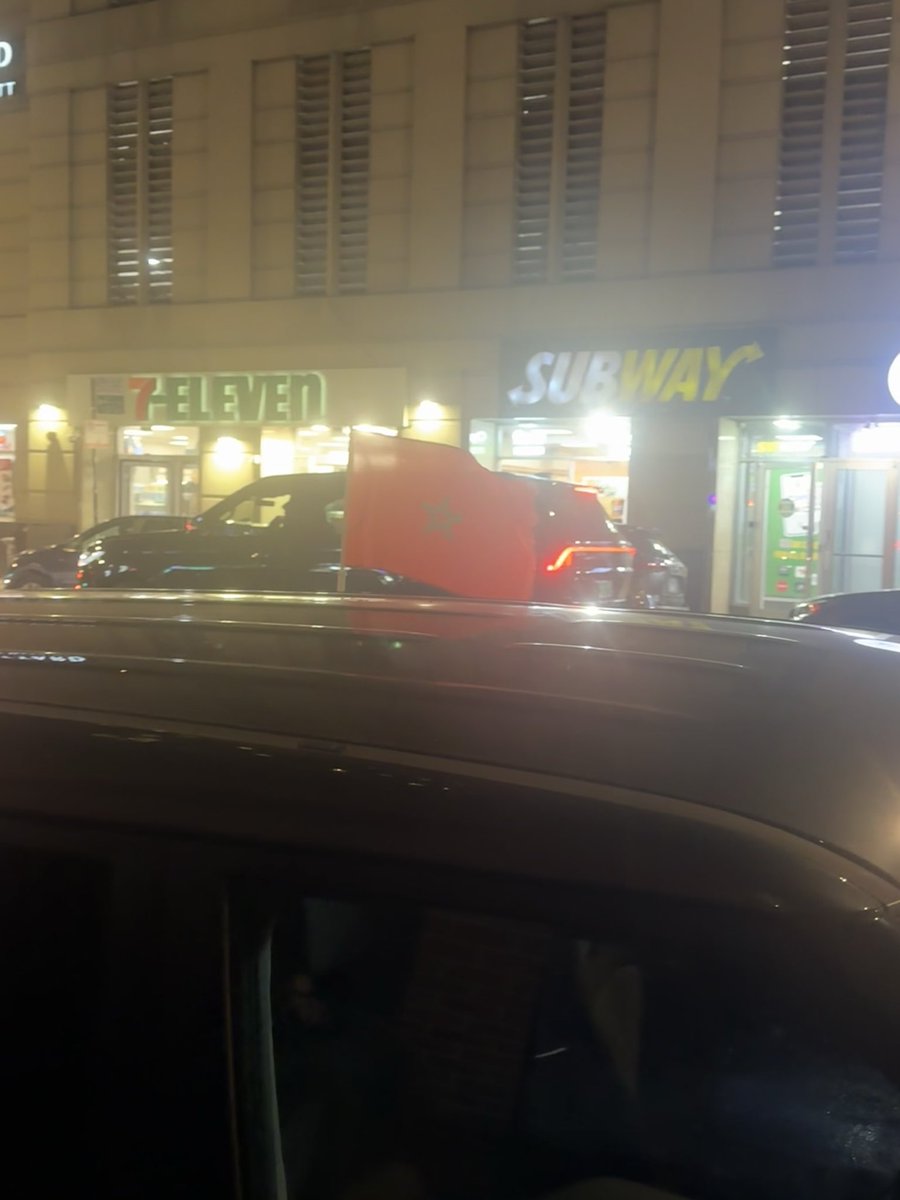 Toinette tweet media