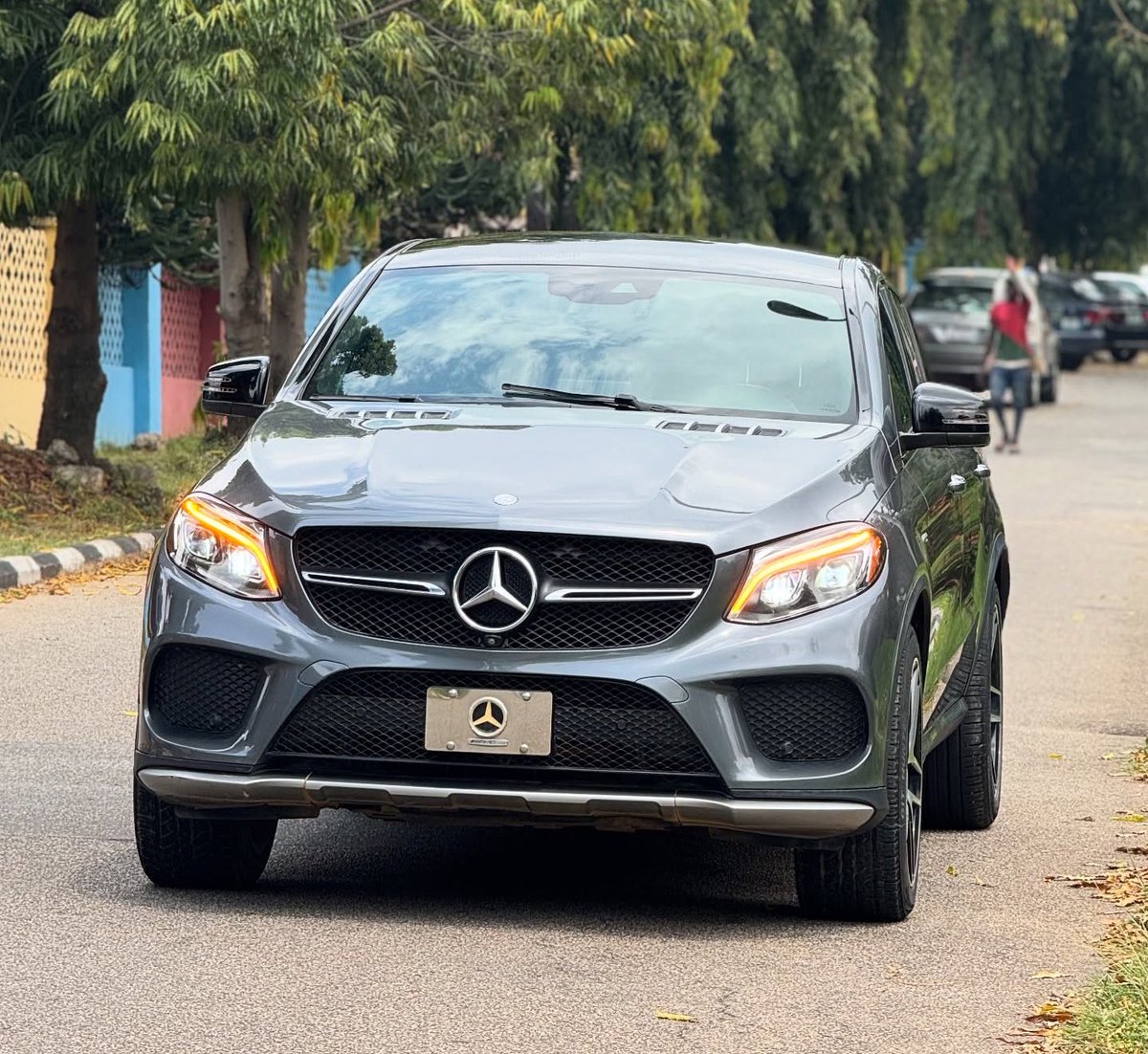 Abj_Auto_cars's tweet photo. ‼️ MERCEDES-BENZ GLE43 AMG — 2017
📃 DUTY: Original custom duty ☑️
🏷️ PRICE: ₦57,000,000
📍LOCATION: Abuja 🇳🇬
📞CALL/WHATSAPP: 08052712169 / 09112199464
Performance-tuned GLE43 AMG — sports power with family SUV practicality; crisp handling and more.
#gle43 #abuja #enugu #lagos https://t.co/AeWcAdnpIN
