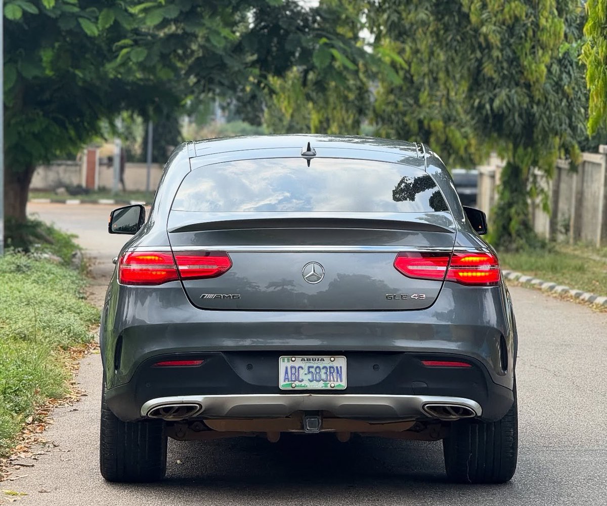 Abj_Auto_cars's tweet photo. ‼️ MERCEDES-BENZ GLE43 AMG — 2017
📃 DUTY: Original custom duty ☑️
🏷️ PRICE: ₦57,000,000
📍LOCATION: Abuja 🇳🇬
📞CALL/WHATSAPP: 08052712169 / 09112199464
Performance-tuned GLE43 AMG — sports power with family SUV practicality; crisp handling and more.
#gle43 #abuja #enugu #lagos https://t.co/AeWcAdnpIN