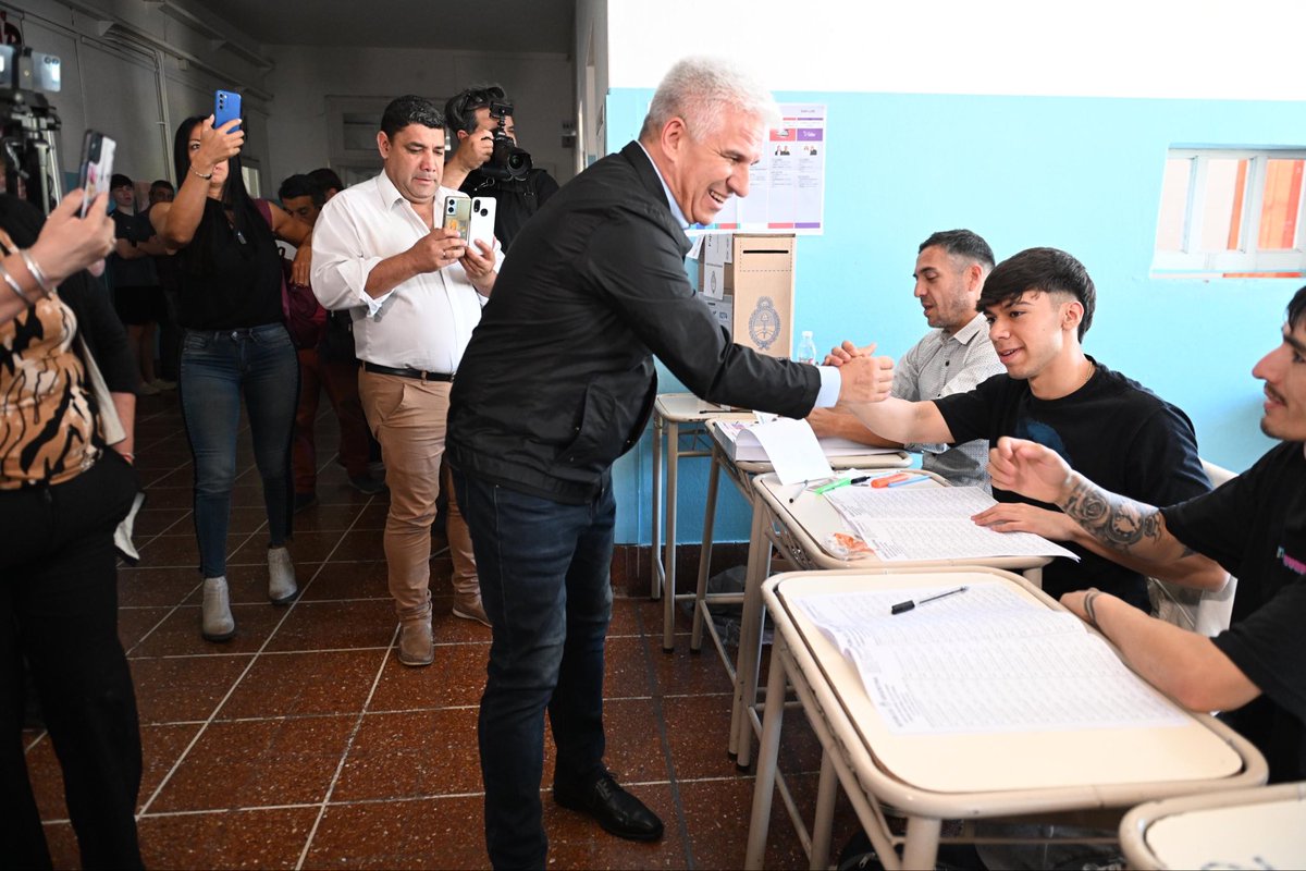 claudiojpoggi's tweet photo. Cumpliendo con el VOTO ! La democracia nos da la oportunidad de expresarnos en libertad por medio del sufragio. Hagamos valer nuestro derecho, vayamos a votar  y no dejemos que otros decidan por uno. La novedad en esta elección: la BUP , la Boleta Única Papel, un gran salto de calidad institucional en la Argentina.