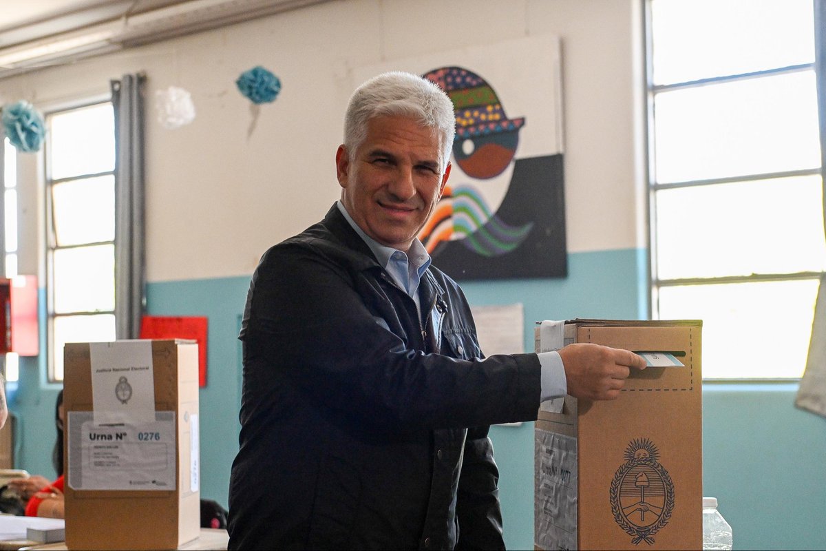 claudiojpoggi's tweet photo. Cumpliendo con el VOTO ! La democracia nos da la oportunidad de expresarnos en libertad por medio del sufragio. Hagamos valer nuestro derecho, vayamos a votar  y no dejemos que otros decidan por uno. La novedad en esta elección: la BUP , la Boleta Única Papel, un gran salto de calidad institucional en la Argentina.
