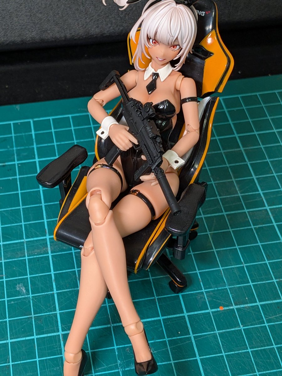RedZoneFukuyama's tweet image. やっぱりバニーフィギュアに武器持たせたら萌えちゃうよね🫣
って言う事で追加でリトルアーモリーのMP7を塗装して持たせてみたけど良い感じです😊

#SnailShell  #アイリン #リトルアーモリーを装備