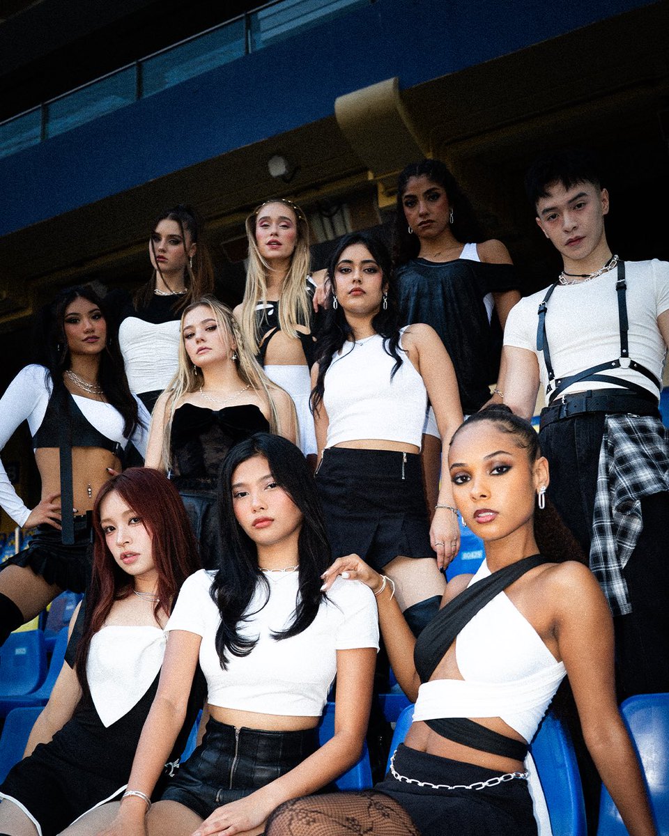 GIDDY UP - NOW UNITED
CONCEPT PHOTO
OUT OCTOBER 30TH

#NowUnited #GiddyUpNowUnited