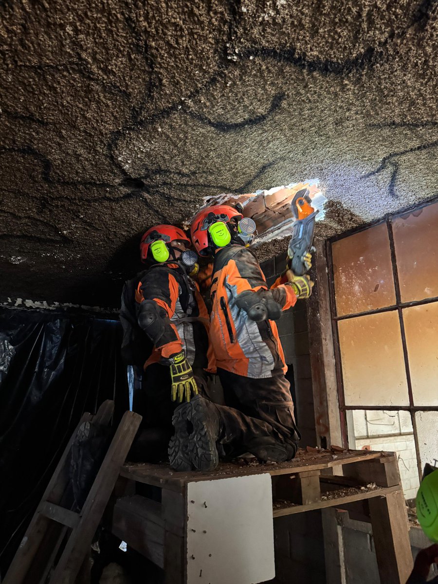 ConredGuatemala's tweet photo. #EjercicioUSARGUA11
Se realizó el relevo de fuerzas de tarea del Grupo Nacional Especializado USAR-GUA 11 como parte del ejercicio de recertificación y reacreditación, continuando con las acciones operativas orientadas al fortalecimiento de sus capacidades. https://t.co/aePEfArxXS