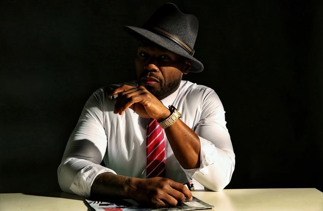 CelebrityInsid3's tweet image. 50 Cent just dropped a hilarious throwback movie clip featuring Jim Jones and Memphis Bleek—and fans are losing it! 😂 Who else can’t stop laughing at this unexpected comedy gold? #50Cent #HipHopHumor #Throwback