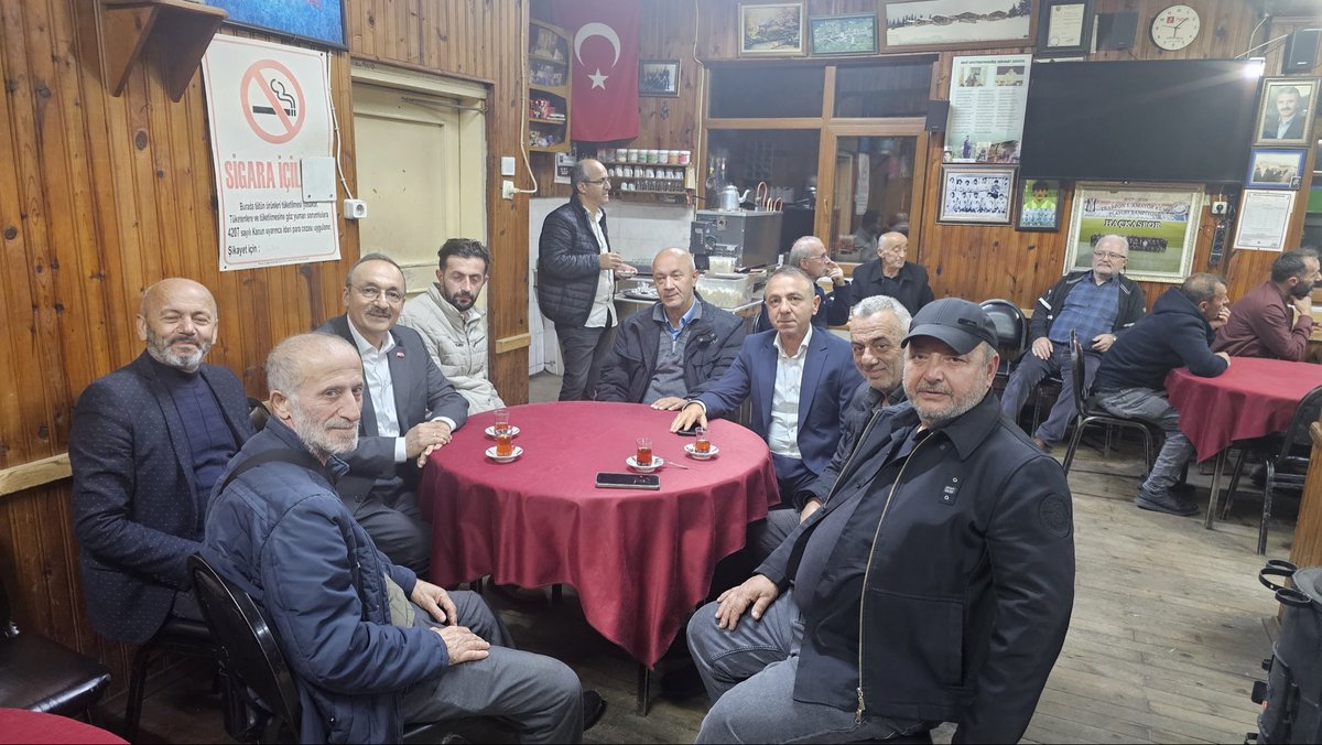 Güzel bir sohbete çay da eklenince güpgüzel bir ortam oluşuyor.

Gönüller bir olsun gerisi teferruat!

📍Ortamahalle