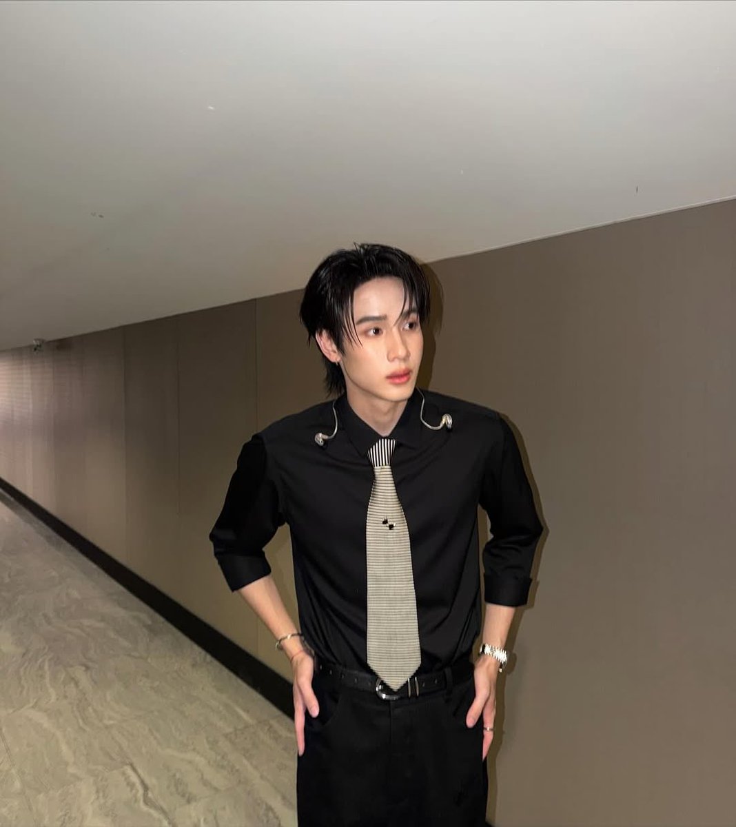 javafamily_o's tweet image. 🗓️ 𓂂 26102025
*・。゚ 𝗜𝗴 𝗽𝗼𝘀𝘁 : 𝗷.𝗷𝗮𝘃𝗮𝗯𝗵 
HEAD 2 HEAD SERIES EP1 
#H2HseriesEP1
♡ #javabh | @javabh28