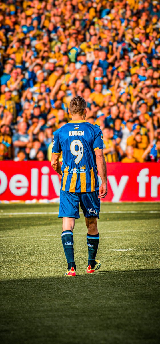 CARCedits's tweet photo. El superhéroe de toda una generación, goleador, campeón, capitán, ídolo.

Te queremos para el resto de nuestras vidas.

Feliz cumpleaños, Marco Gastón 🇺🇦 https://t.co/gTSeRhT0cQ