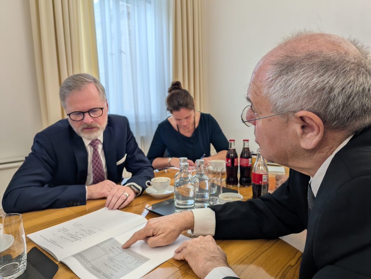 דני דיין tweet media