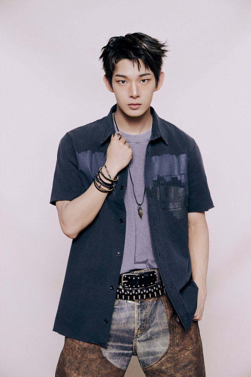 AHOF_official's tweet image. Concept Photo 3

#STEVEN #스티븐 

AHOF The 2nd Mini Album [The Passage]
➫ 2025.11.04. 6PM (KST)

#AHOF #아홉
#ThePassage