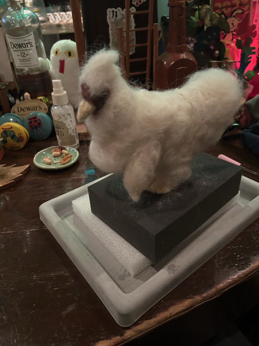 yakkun_gregorio's tweet photo. 羊毛フェルトで推し鳥作った
鴛鴦ではない
#羊毛フェルト #烏骨鶏 #Binoo https://t.co/UdaUULIEXq