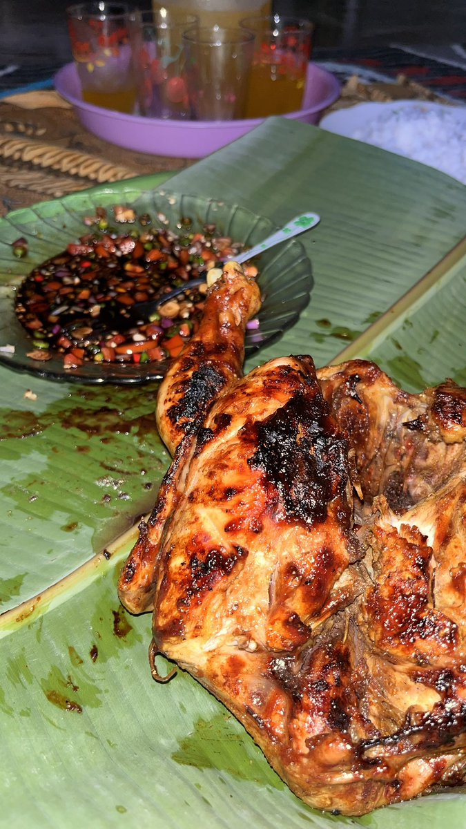 DiahTriut's tweet photo. @kegblgnunfaedh Ayam bakar made in home https://t.co/DwQ7vR9Fa9